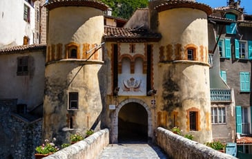 Sur le chemin de ronde à Entrevaux