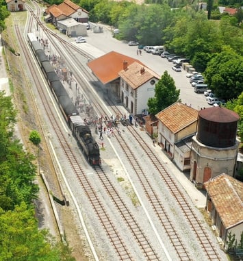 Train des Pignes historique et locomotive à vapeur