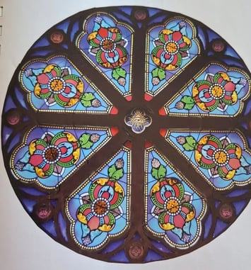Découvrir la restauration des vitraux de l'Église des petits camps
